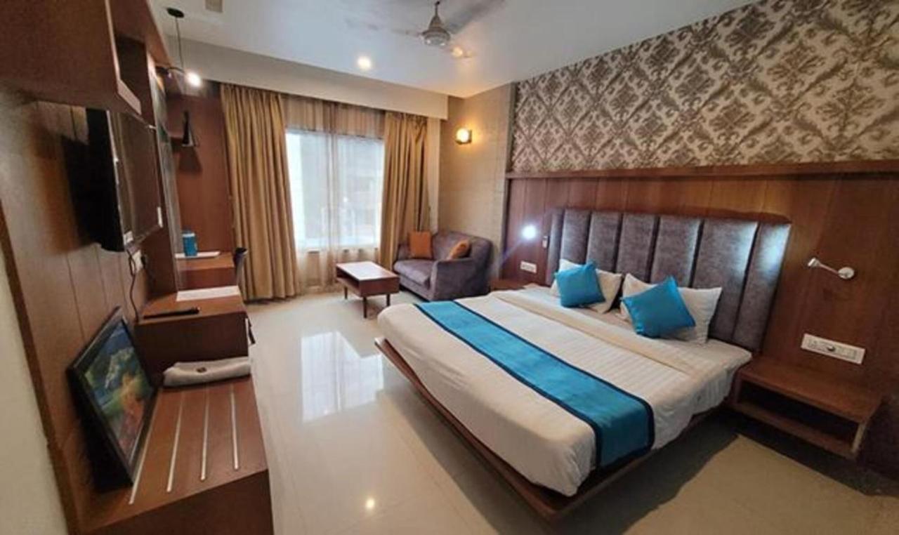Fabhotel Prime Sapphire Regency Vadodara Ngoại thất bức ảnh