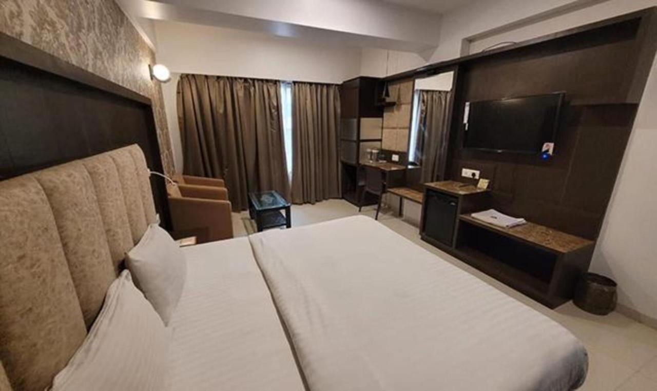 Fabhotel Prime Sapphire Regency Vadodara Ngoại thất bức ảnh